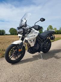 Triumph tiger 800 xrt  abs