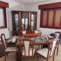 Mobili stanza da pranzo. 