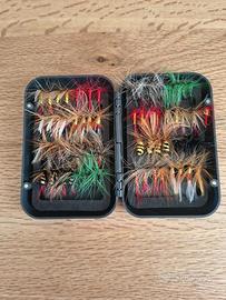 Kit 64 esche artificiali da pesca a mosca