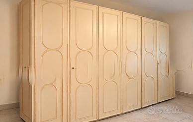 Grande armadio classico color crema