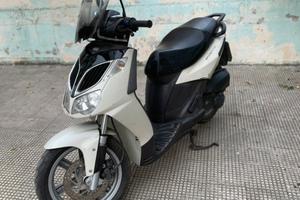 Aprilia sprortcity 125
