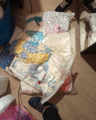 Abbigliamento maschietto e femminucccia