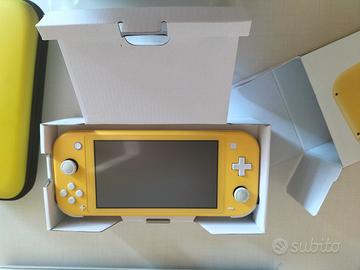 Nintendo Switch Lite gialla 
