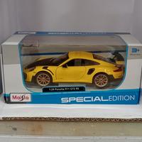 PORSCHE 911 GT2 RS scala 1:24 Maisto 