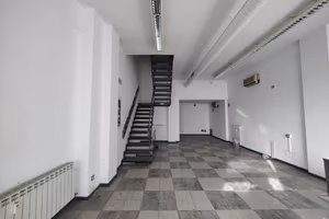 Immobile di 130 m² con 2 locali a Ponte San Pietro