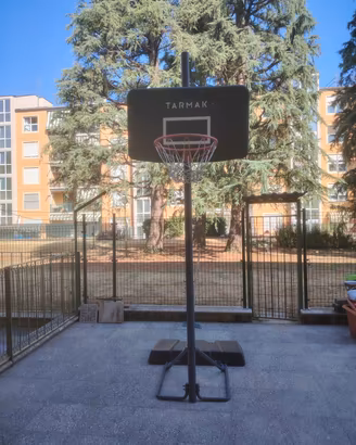 canestro basket tarmak