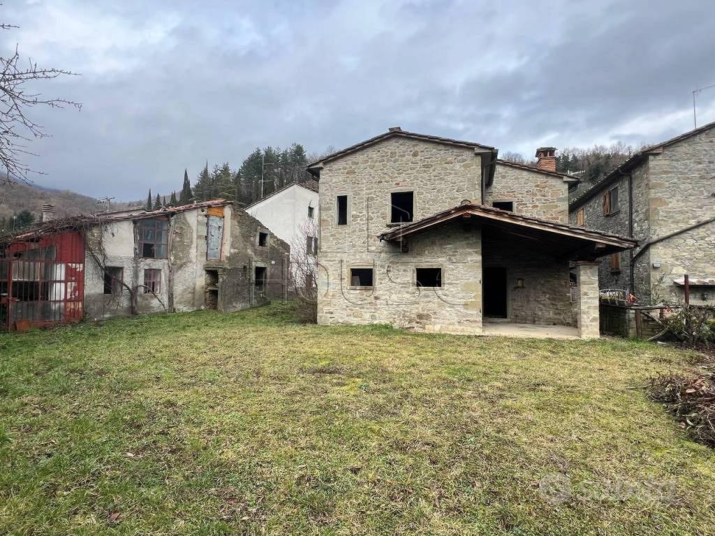 Rustico / Casale di 180 m² con 5 locali e box auto - Vista 3