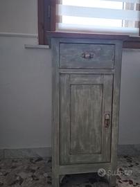 comodino da ingresso stile shabby