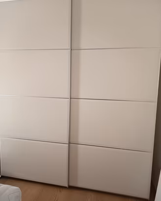 armadio ante scorrevoli Ikea pax