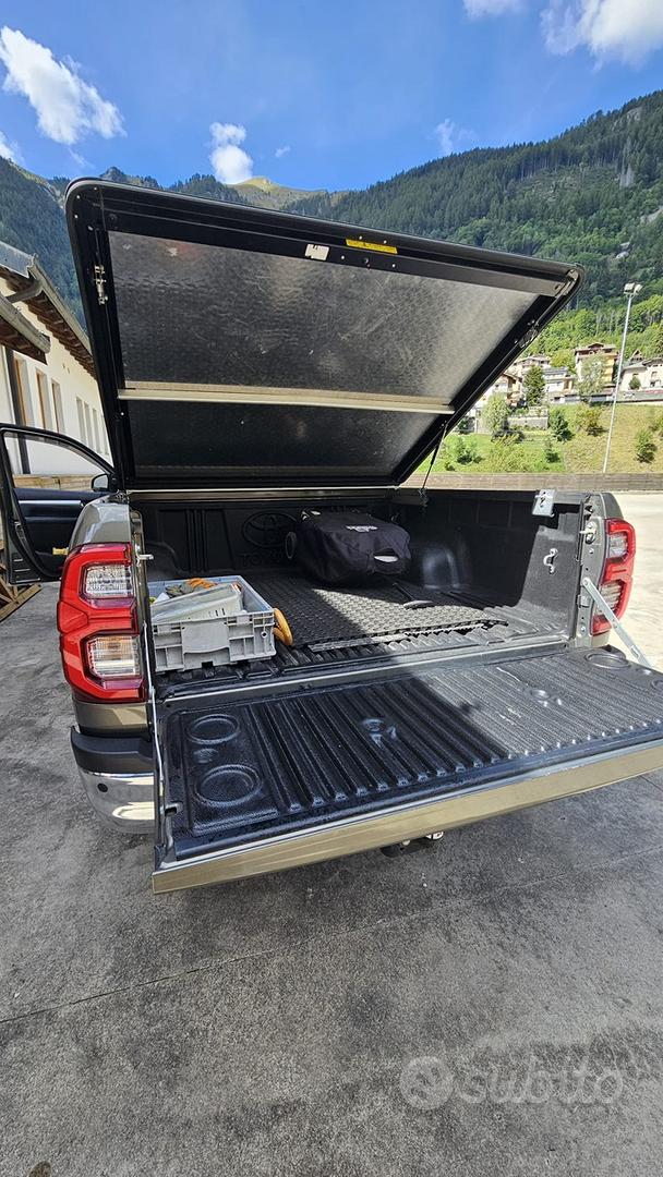 Toyota Hilux 2022 photo 2