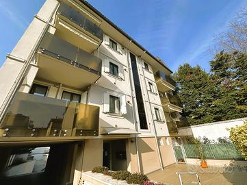 3 LOCALI A VIMERCATE