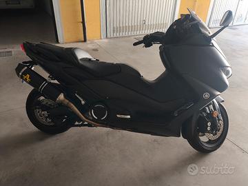 TMAX 560