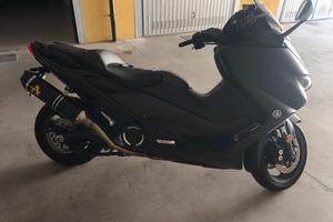 TMAX 560