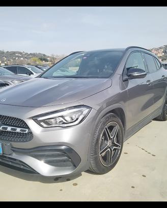 Mercedes GLA-H247 2020 - GLA 180 d Premium auto