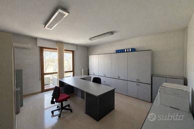 Appartamento di 107 m² con 3 locali e box auto a P