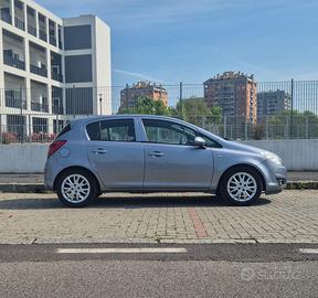 Opel Corsa Serie D anno 2009 euro 4 benzina