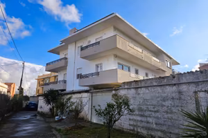 Ganzirri, rifinito appartamento con terrazzo