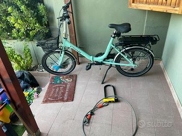 bicicletta elettrica pieghevole
