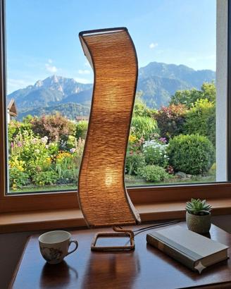 Lampada onda rettangolare e tessuto naturale.