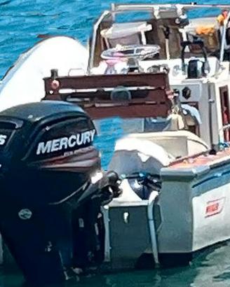 Boston Whaler Outrage 22'