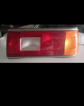 Faro posteriore BMW serie 7 e23