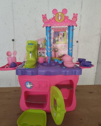 Cucina giocattolo Minnie completa di accessori