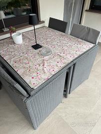Tavolo da giardino in perfette condizioni