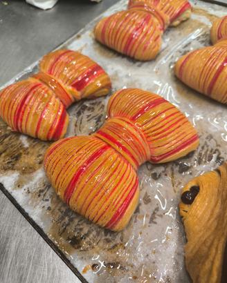Pasticcere addetto alle colazioni