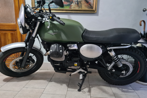 Moto Guzzi v7 scrambler