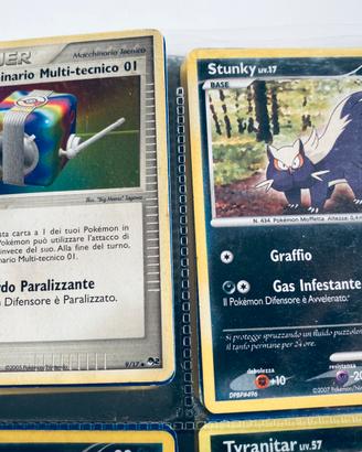 Carte pokemon nere e grigie