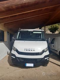 Iveco Daily 35- 130 - 2014 - trilaterale