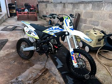 Pit bike 125 cvm guazzoni
