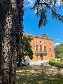 Appartamento in villa d'epoca arredato