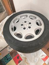 4 cerchi e gomme originali Mercedes 225/55/16 