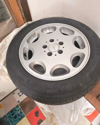 4 cerchi e gomme originali Mercedes 225/55/16 