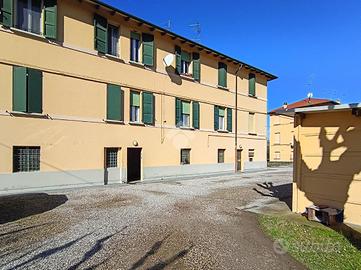 3 LOCALI A MOLINELLA