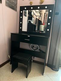 Toeletta trucco nera