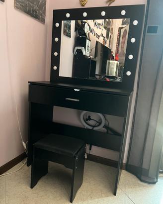 Toeletta trucco nera