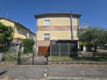 VILLA A SCHIERA D'ANGOLO A FUSIGNANO