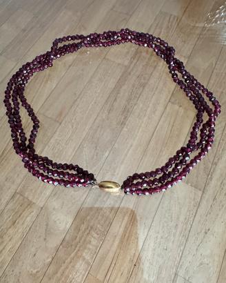 Collana granati 3 fili con fermaglio in oro 18k