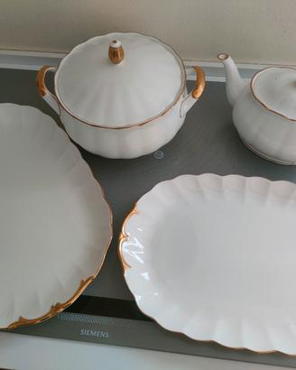 Servizio completo da tavola in BON CHINA 