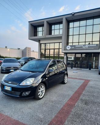 Ford Fiesta 1.4 TDCi 5p. Ghia UNICO.PRO