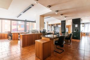 UFFICIO IN PIENO CENTRO LIBERO SUBITO!!