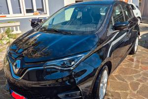Elettrica con carica rapida  380km autonomia