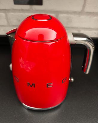 Smeg Bollitore Rosso - Estetica 50's Style