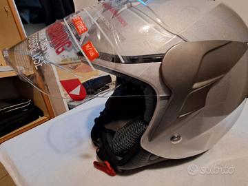 casco AXO