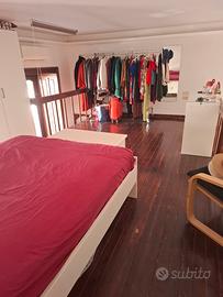 struttura letto e materasso alto a molle insacchet