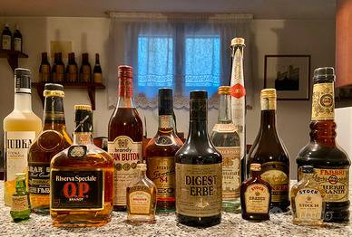 Collezione brandy, wodka, grappa, liquori