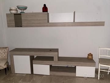 Parete attrezzata moderna e tavolino in vetro t.