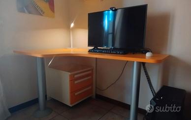 Scrivania con Cassettiera Arancione